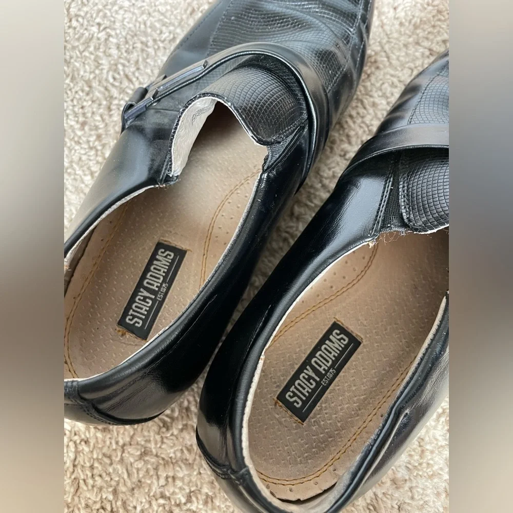 Men’s Genuine Leather Stacy Adam’s Beau pointed square.